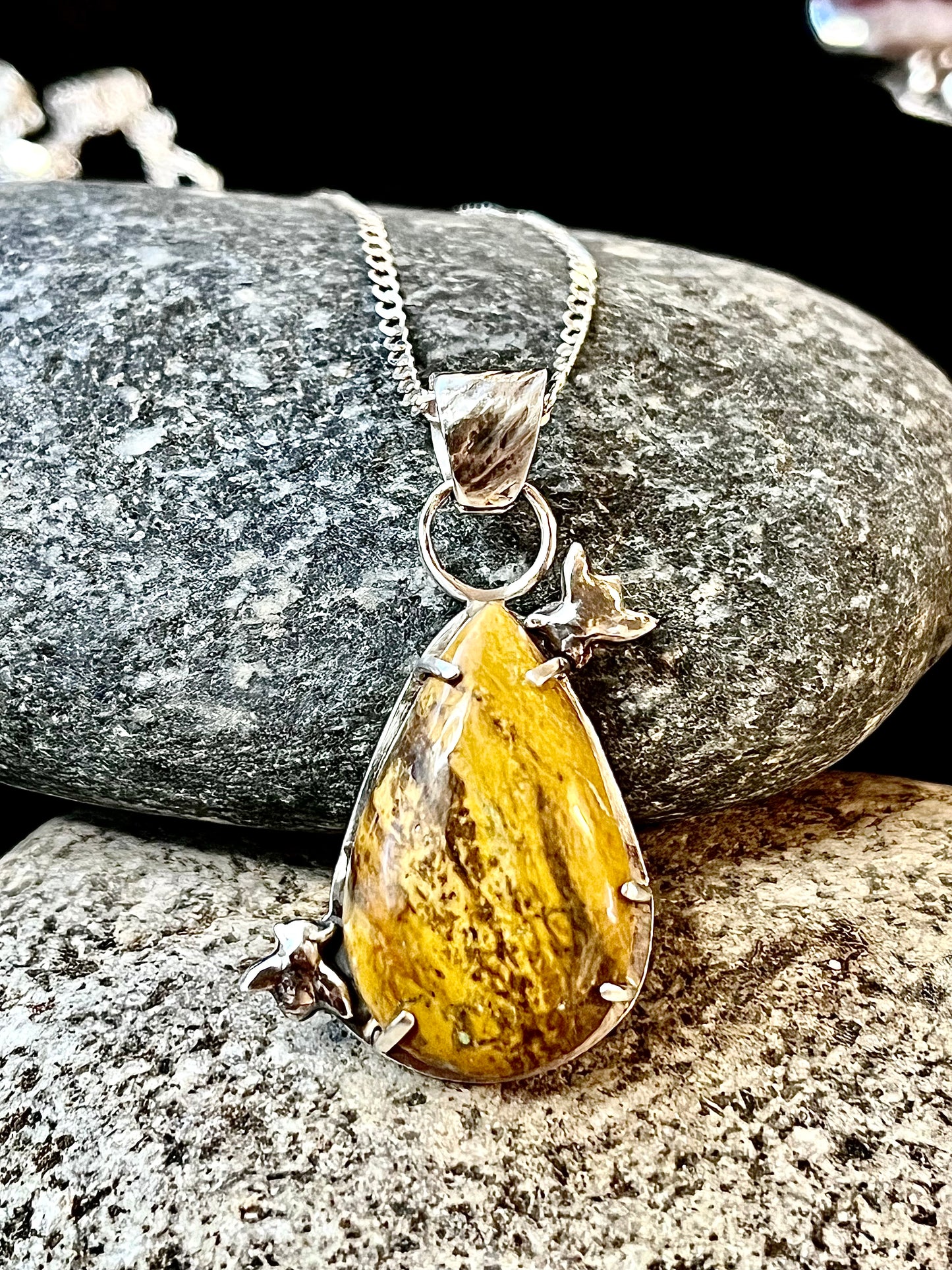 Dragon Egg Agate Hive Pendant