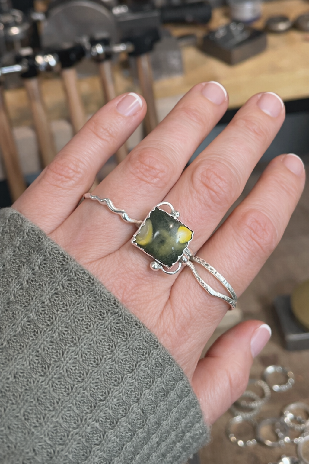 Variable Ripple Stacker Ring